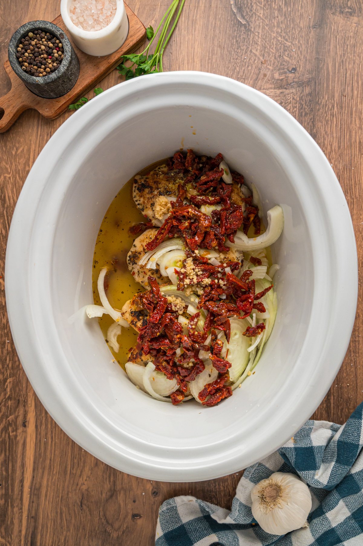 browned chicken, broth, onions and sun dried tomatoes